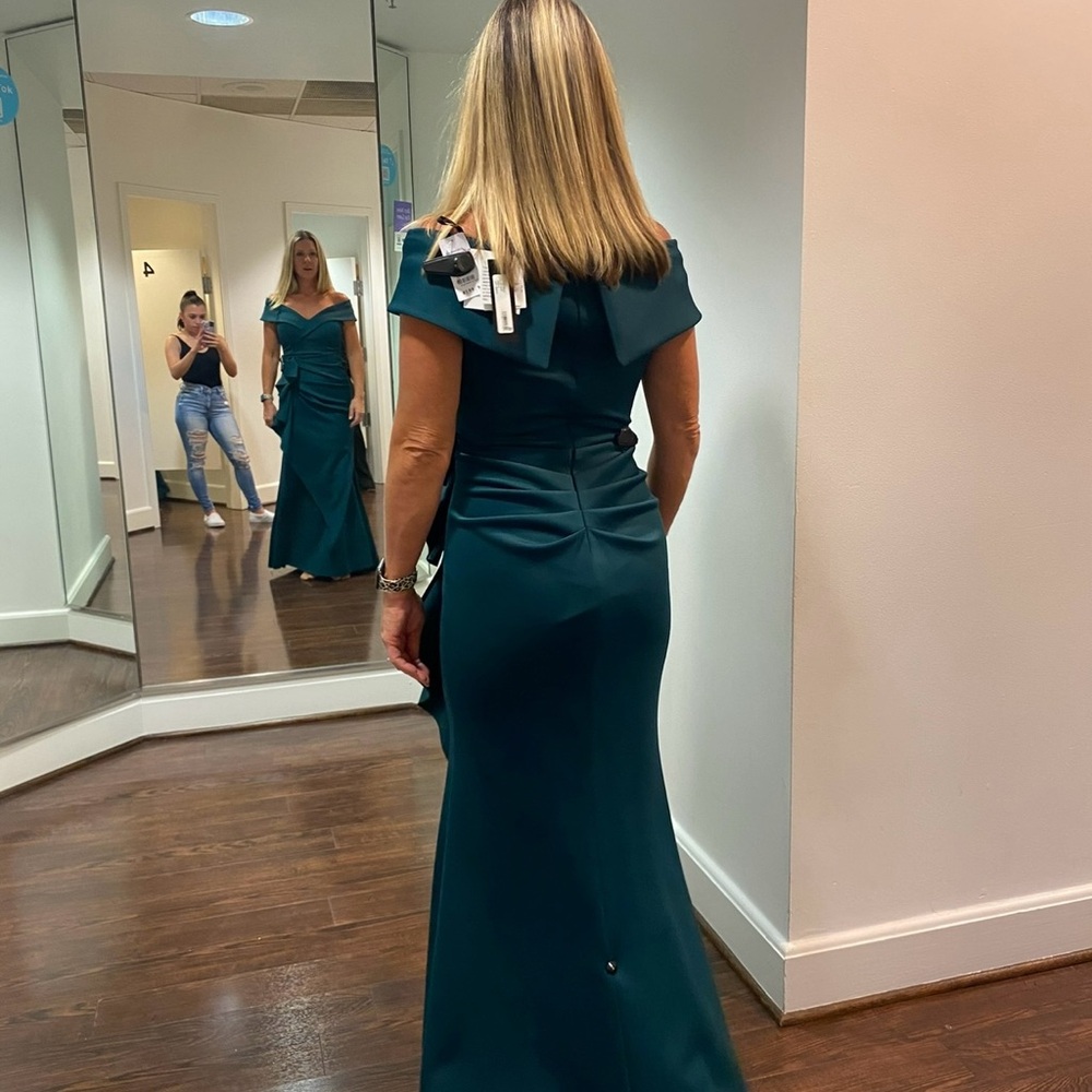 Camille La Vie Green Off-Shoulder Dress - Picture 2 of 3